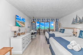Direct Oceanfront Suite - Ocean Reef 803 - Sleeps 4!